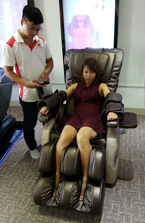 ghế massage max616b màu nâu