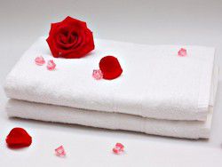 Khăn tắm trắng (70*150cm)